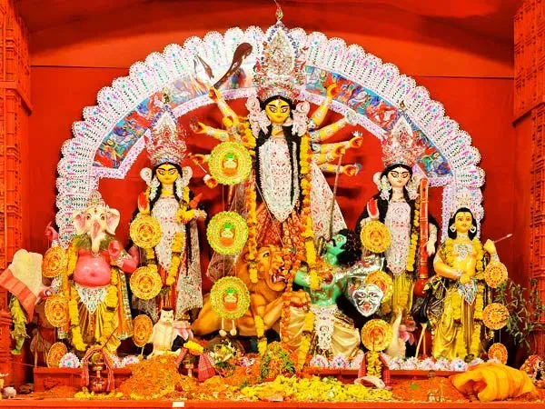 Durga Puja 2022 : ষষ্ঠী থেকে দশমী, দুর্গা পুজোর পাঁচ দিন কোন কোন রীতি পালিত  হয়, জেনে নিন | Durga Puja 2022 : Popular Rituals Of Durga Puja In West  Bengal - Bengali BoldSky