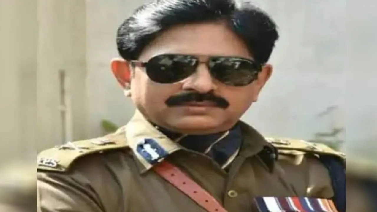 बिहार के नए DGP को लेकर सस्पेंस खत्म, आलोक राज को मिली कमान; RS भट्टी की  लेंगे जगह - Hindi News | IPS Alok Raj appointed as new DGP of Bihar will
