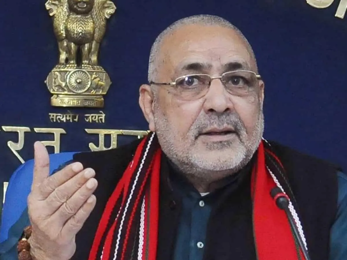 Union Minister Giriraj Singh tests Covid positive