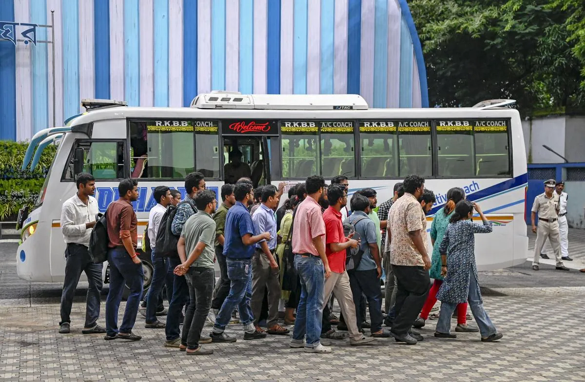 Kolkata doctors' protest LIVE updates: Protesting doctors leave Nabanna,  return to the protest site - The Hindu