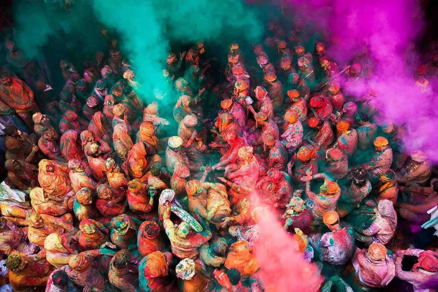 Experience the Magic of Holi Festival in Pushkar, Rajasthan