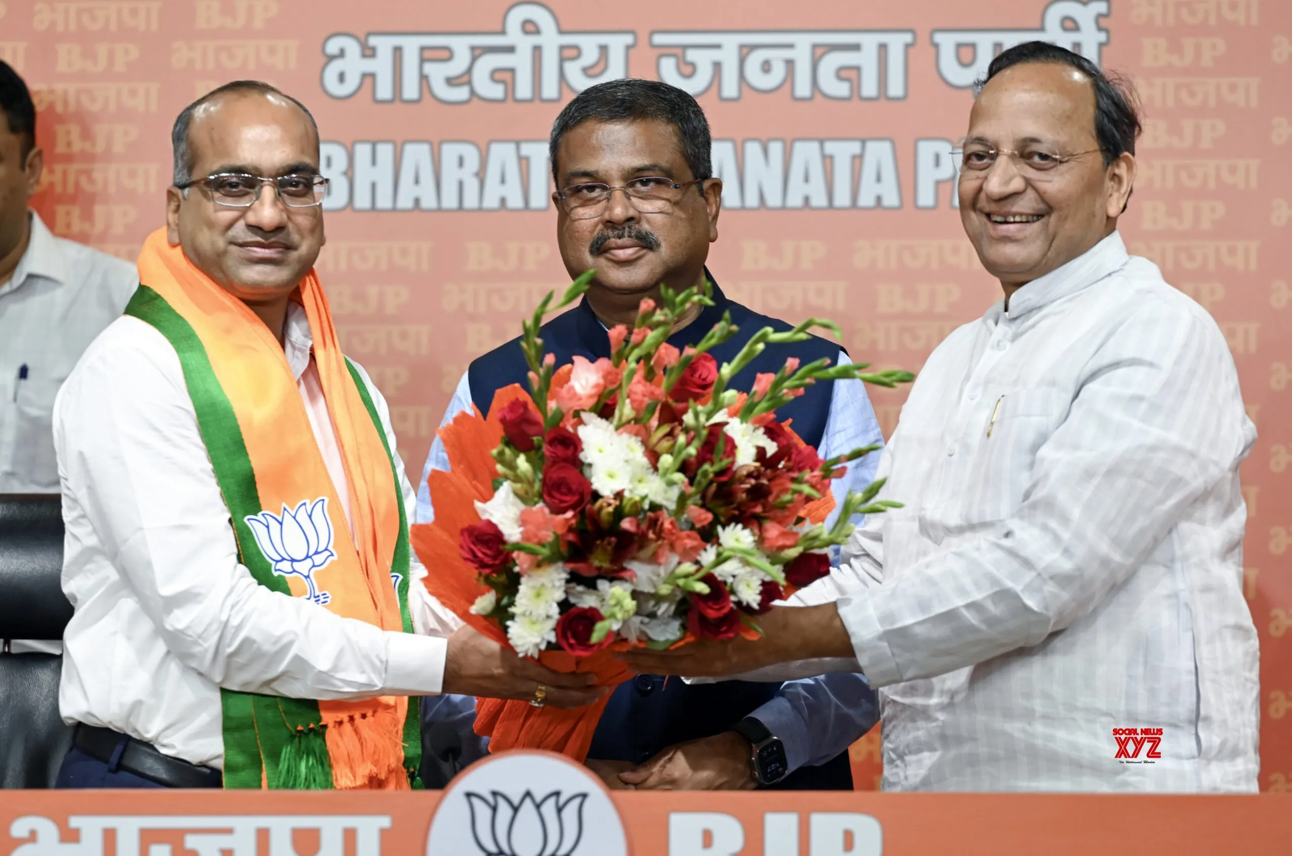 New Delhi: Former BJD leader Sujeet Kumar joins the BJP in the presence of  Union minister Dharmendra Pradhan and other senior party leaders - #Gallery  - Social News XYZ