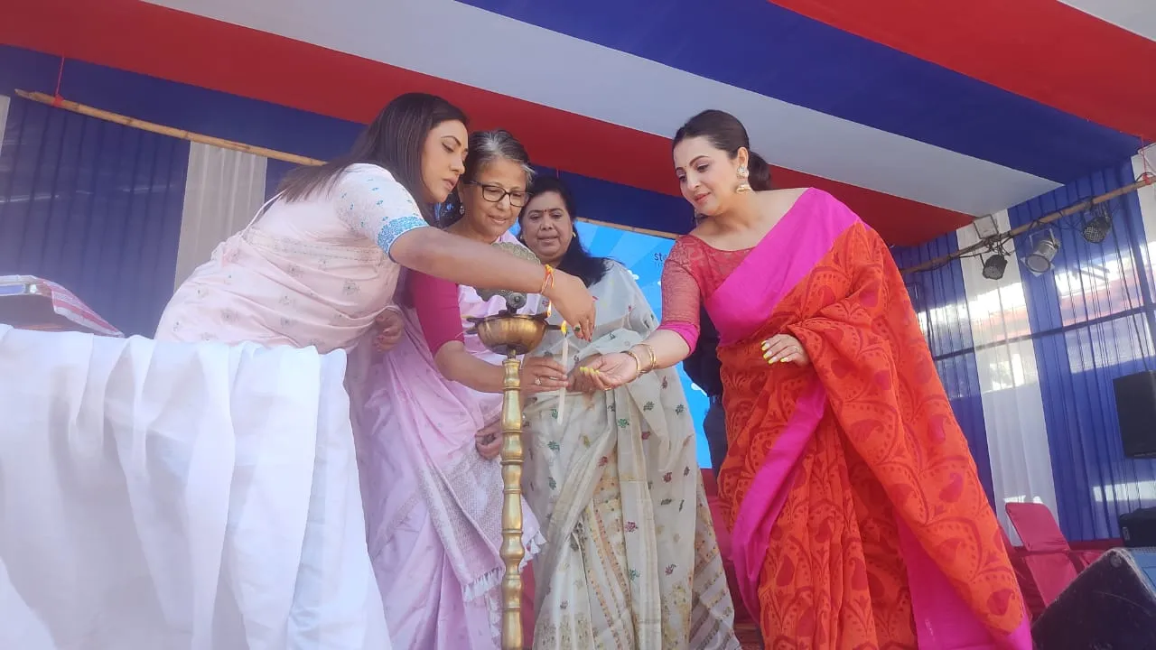  'নন্দিনী উইণ্টাৰ ৱণ্ডাৰলেণ্ড'