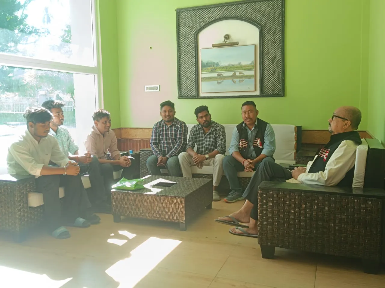 আঘোণৰ কুঁৱলী ফালি কাজিৰঙাত হাতী ছাফাৰী ছত্তীশগড়ৰ ৰাজ্যপাল ৰমেন ডেকাৰ