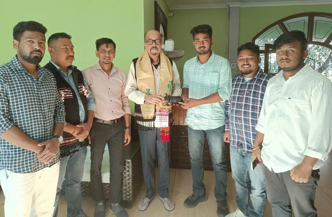 আঘোণৰ কুঁৱলী ফালি কাজিৰঙাত হাতী ছাফাৰী ছত্তীশগড়ৰ ৰাজ্যপাল ৰমেন ডেকাৰ