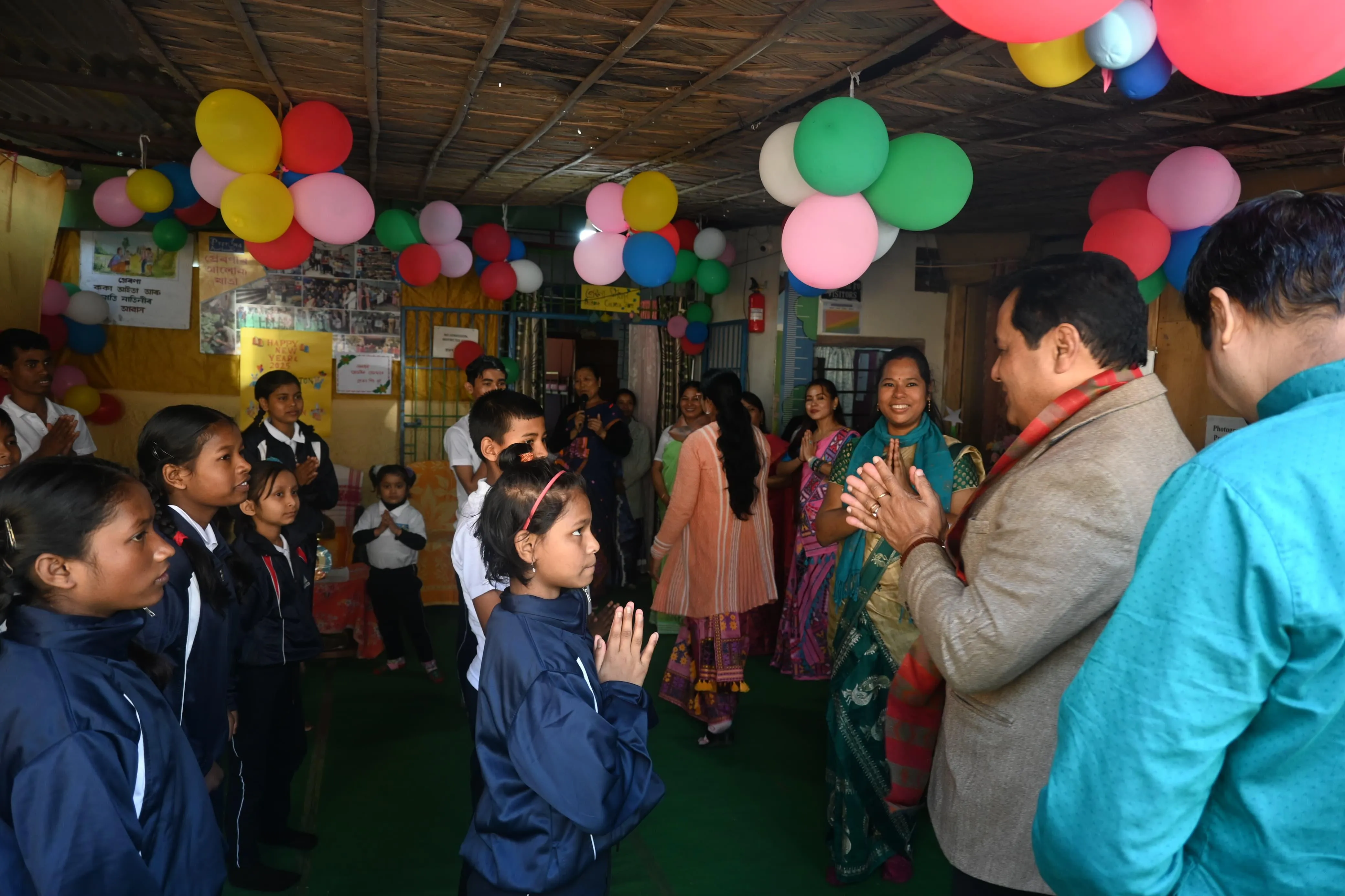 'প্ৰেৰণা শিশু গৃহ'ৰ অকণিৰ সৈতে নৱবৰ্ষ উদযাপন সৰ্বানন্দ সোণোৱালৰ