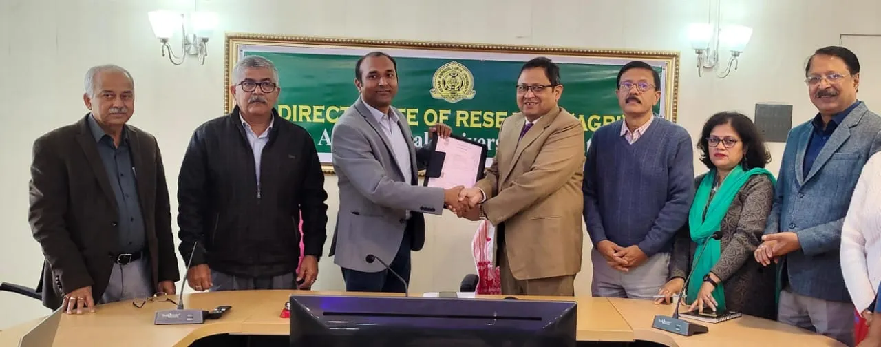 জীৱাণুসাৰ আৰু জৈৱিক কীটনাশকৰ বাণিজ্যিক উৎপাদনৰ বাবে অসম কৃষি বিশ্ববিদ্যালয়ৰ বুজাবুজি চুক্তিত স্বাক্ষৰ