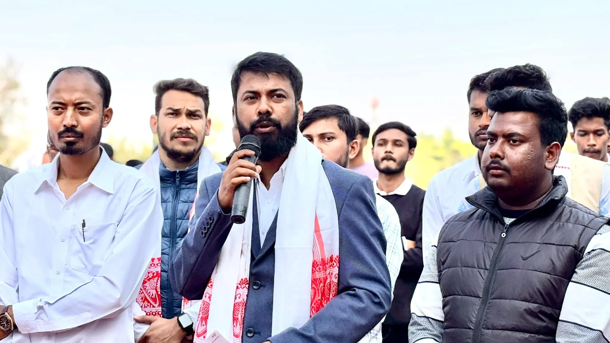 কাকীত জ্যোতিপ্ৰসাদ আগৰৱালাৰ আবক্ষ মূৰ্ত্তি উন্মোচন