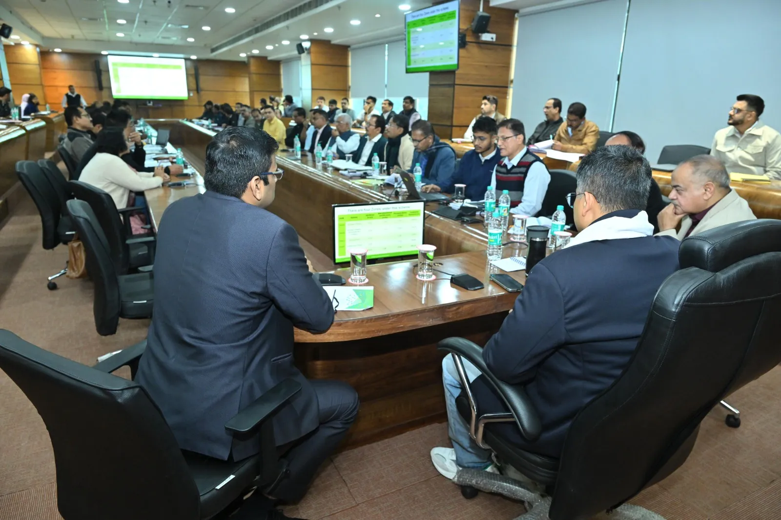 সকলো কাম নিয়াৰিকৈ সম্পূৰ্ণ কৰিবলৈ নিৰ্দেশ