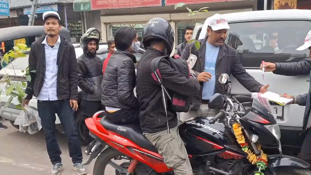 কোকৰাঝাৰত ৰাষ্ট্ৰীয় পথ সুৰক্ষা মাহ উপলক্ষে সজাগতা অভিযান
