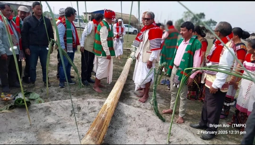 ঢকুৱাখনাত মিচিং লেদাং  তানৱ  দলে অপেৰ দ্বি-বাৰ্ষিক অধিবেশনৰ লাইখুঁটা স্থাপন