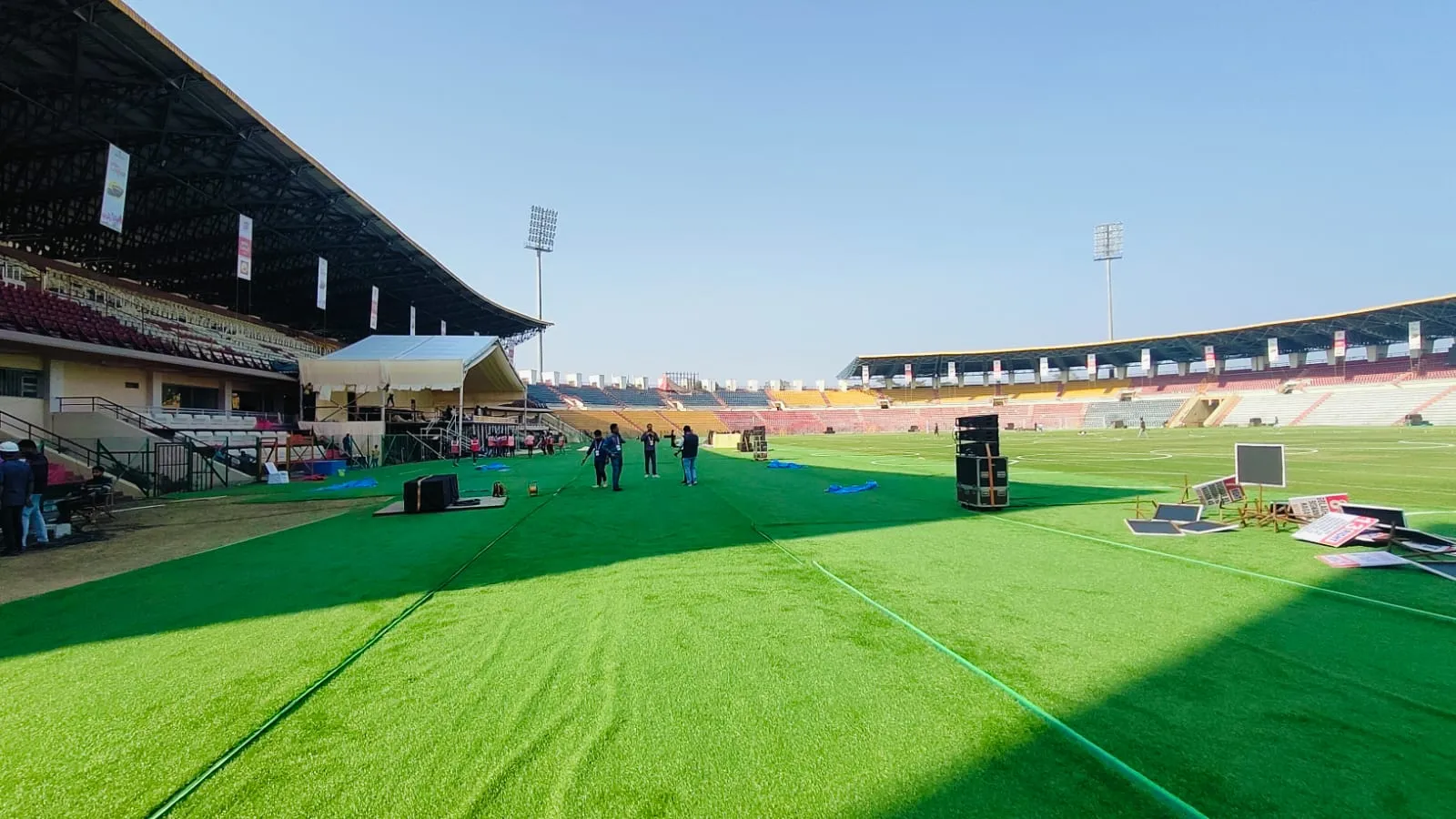 গ্ৰীণ কাৰ্পেটৰ আৱৰণ