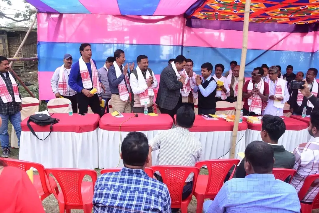 উৰিয়াগাঁৱত ক্ষুদ্ৰ ব্যৱসায়ী সন্থাৰ দ্বি-বাৰ্ষিক বিশেষ সাধাৰণ সভা সম্পন্ন