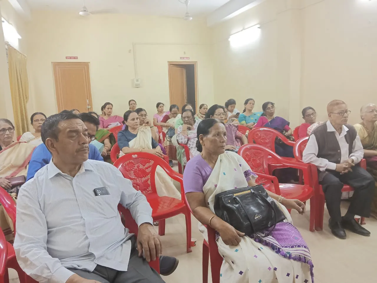 সভাত উপস্থিত থকা একাংশ অভ্যাগত
