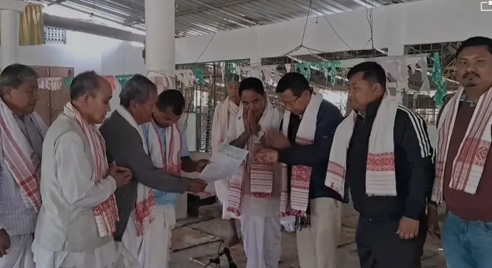 তিতাবৰৰ নগাবাটত কেইবাটাও ৰাজহুৱা কামৰ নিৰ্মাণকাৰ্য শুভাৰম্ভ 
