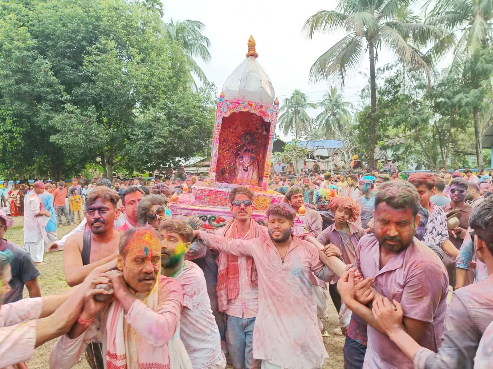 দৌল মহোৎসৱ