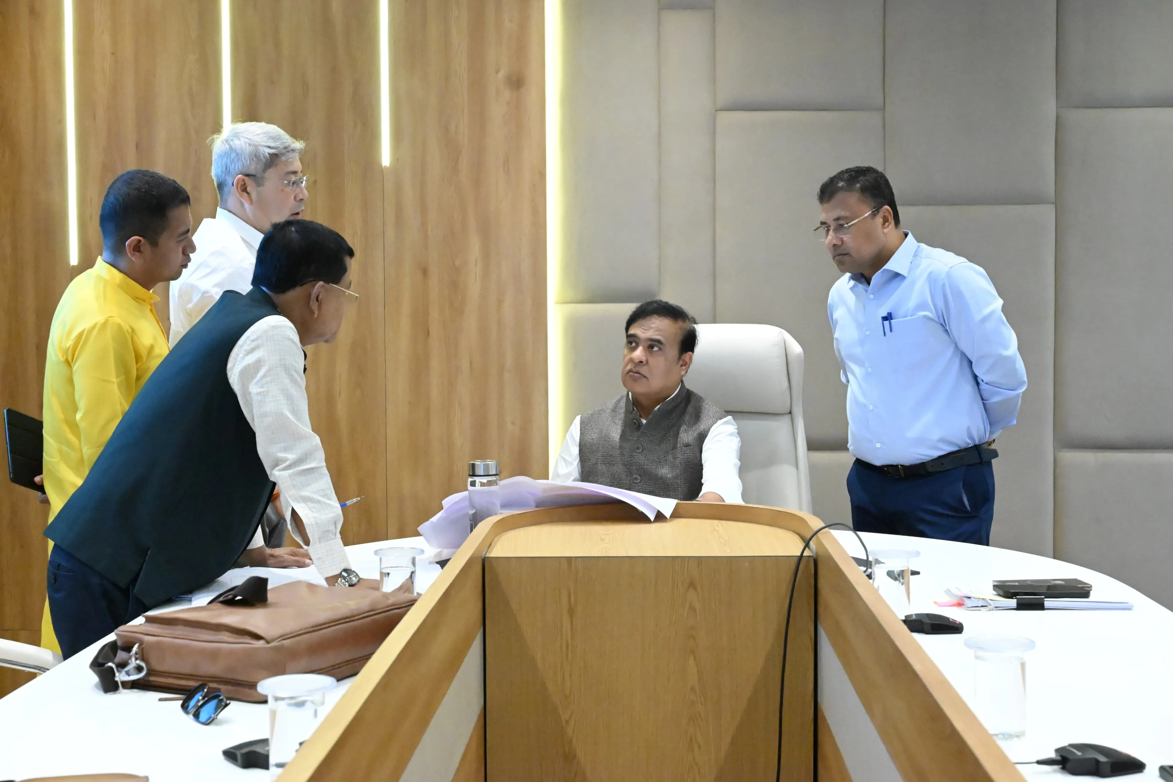  নৱ ৱ
