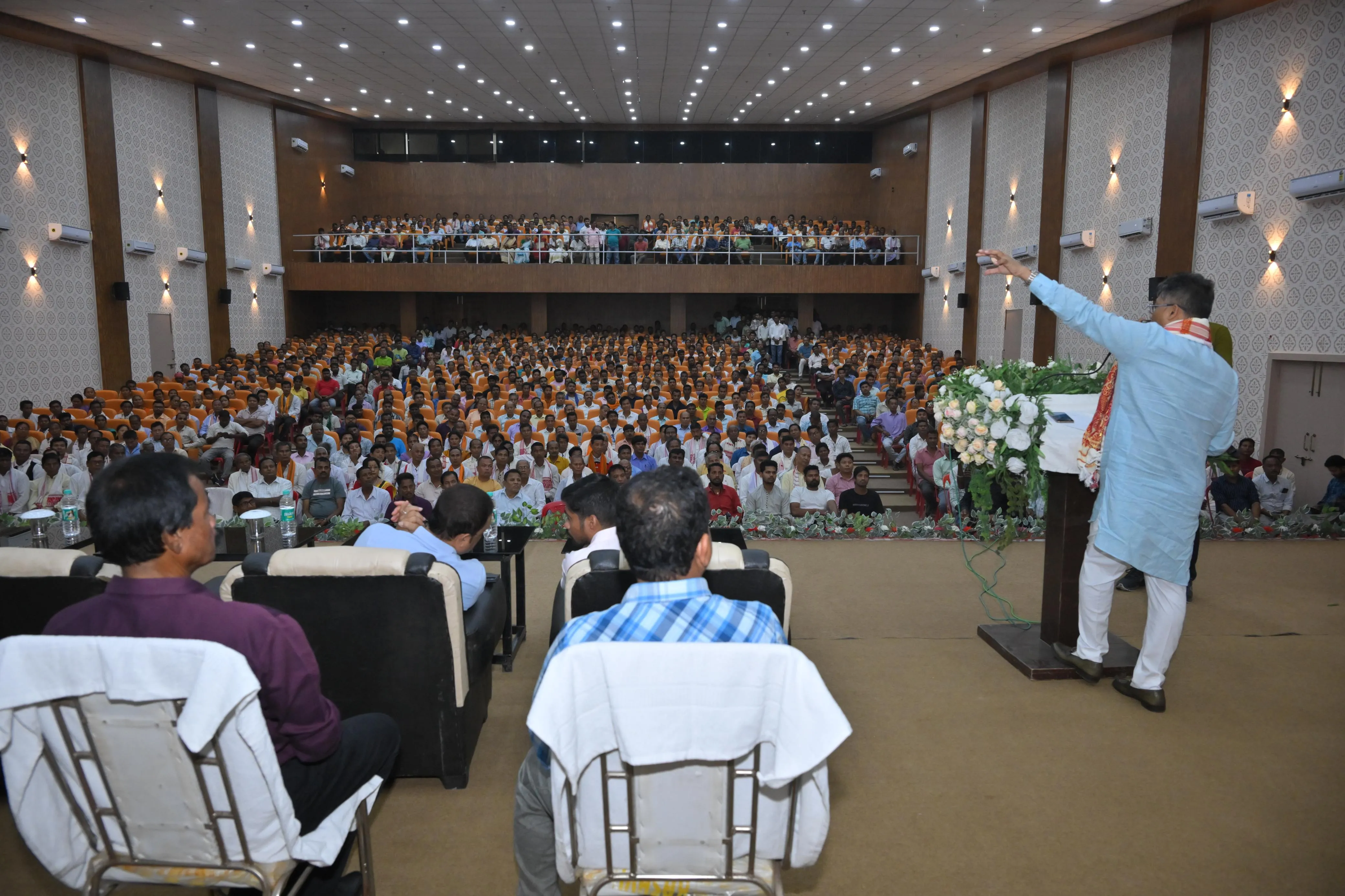 উপাসনাস্থলীলৈ অনুদান