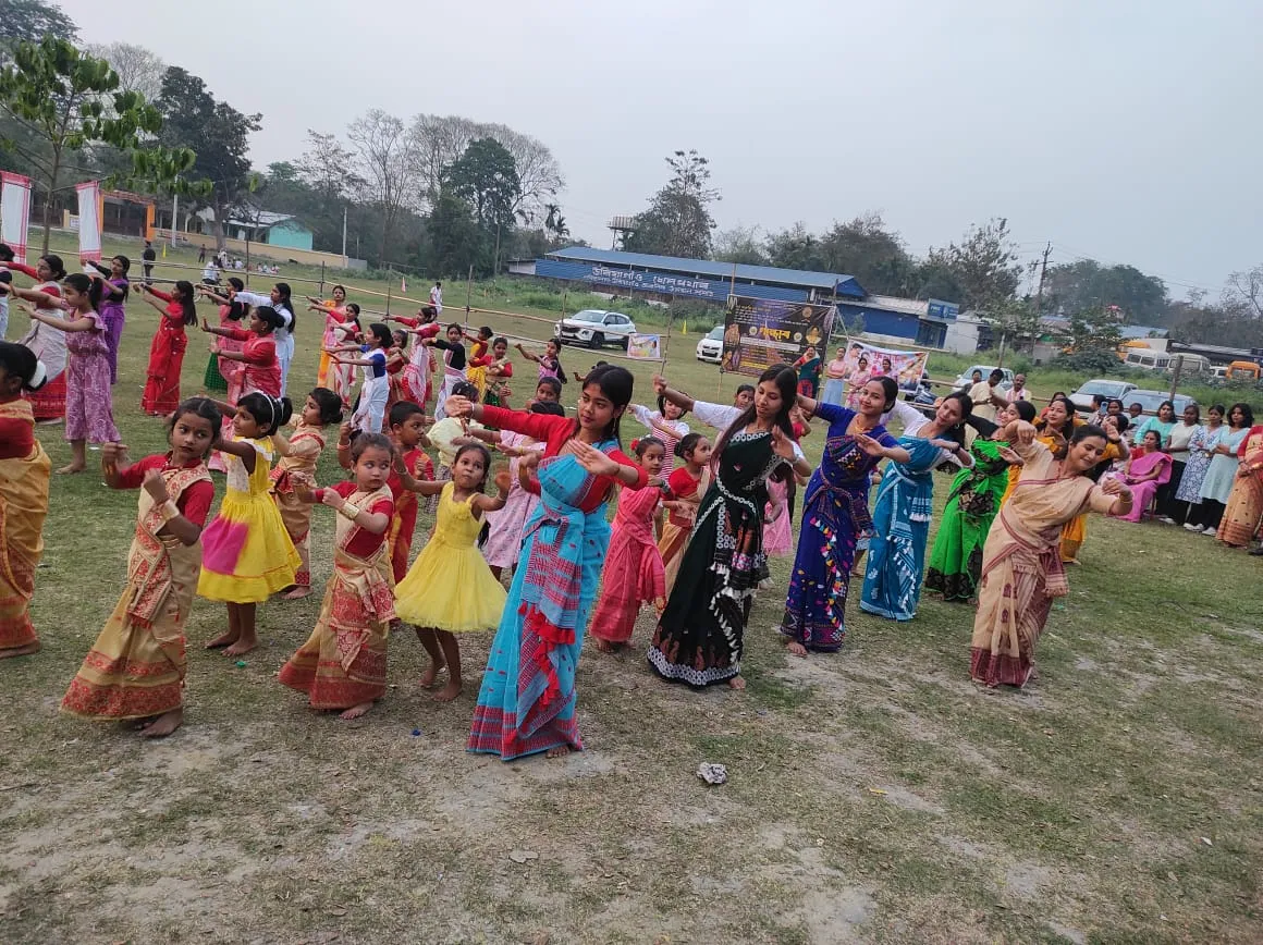 গান্ধাৰৰ উদ্যোগত সদৌ অসম বিহুৰ বিৰাট  আখৰা