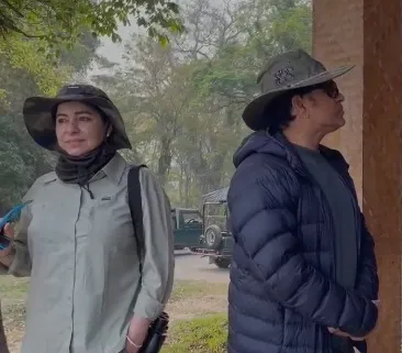 কাজিৰঙাত পত্নীসহ শচীন