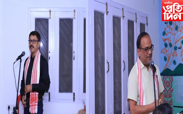 ভাষণৰত অৱস্থাত ড০ খনিকৰ আৰু গগৈ  