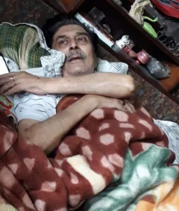 অস্ত্ৰোপচাৰৰ পাছত ঘৰত জিৰণিত আছিল বিশিষ্ট অভিনেতা নিপন গোস্বামী।<br />
  User