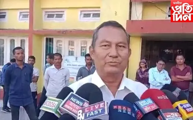 ৰূপনাথ ব্ৰহ্ম অসামৰিক চিকিৎসালয় পৰিদৰ্শন   