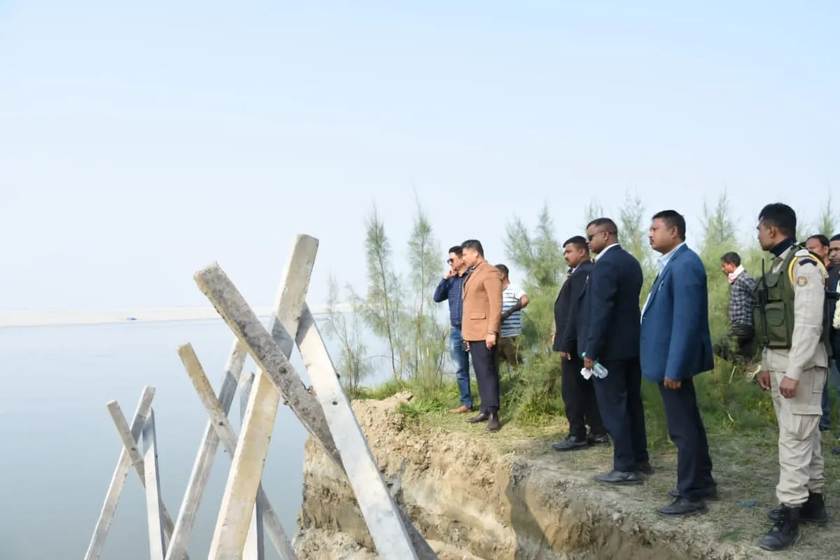 গৰাখহনীয়া অঞ্চল পৰিদৰ্শন মন্ত্ৰী পিযুষ হাজৰীকাৰ  