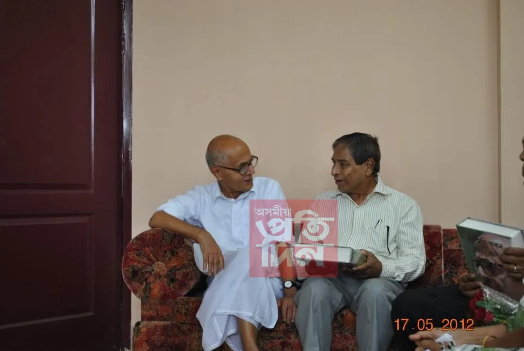 আপোন সহোদৰ স্বৰূপ শিৱনাথ বৰ্মনৰ সৈতে নীলমণি ফুকনৰ আছিল গভীৰ আত্মীয়তা। সেই আত্মীয়তাৰ তাদিগাতে শিৱনাথ বৰ্মনে লিখিছিল 'নীলমণি নমস্কাৰম্। হয়তো তেওঁ ভাবিছিল জ্যেষ্ঠ ভাতৃক শেষ নমস্কাৰ তেওঁ জীয়াই নাথিকিব।    
