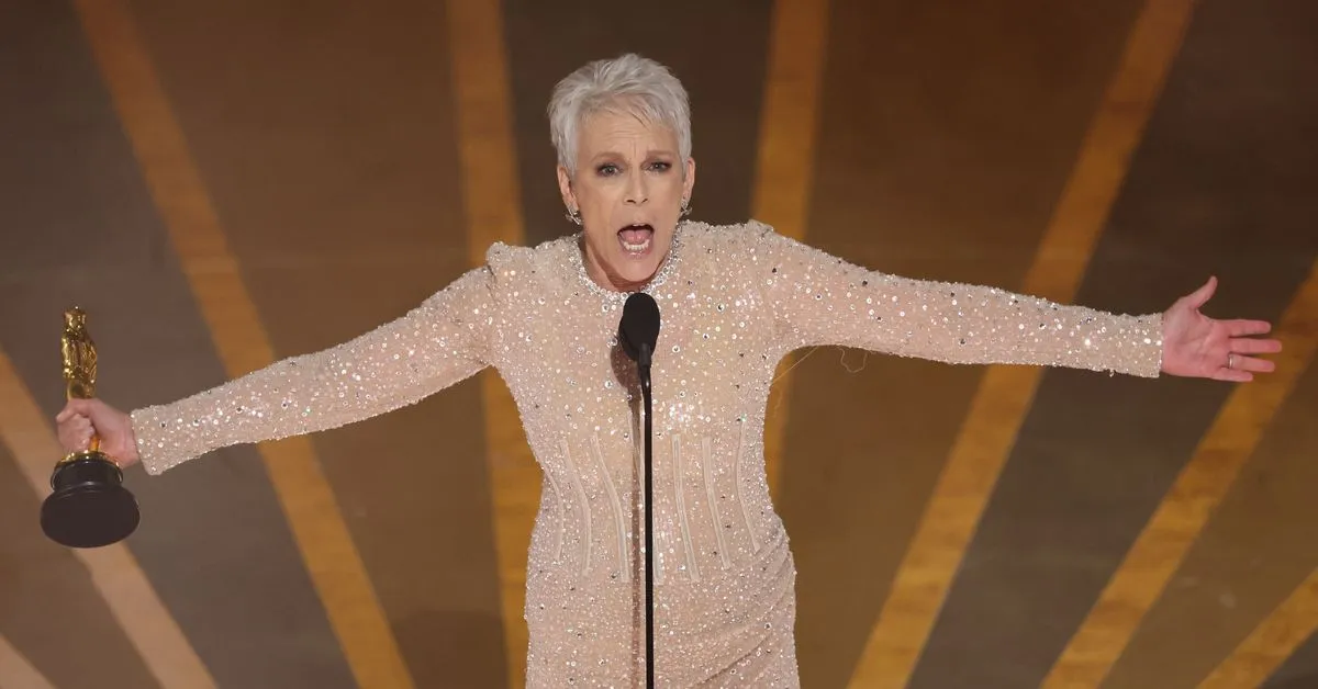 অভিনেত্ৰী জেমী লী কাৰ্টিছ ( Jamie Lee Curtis)  