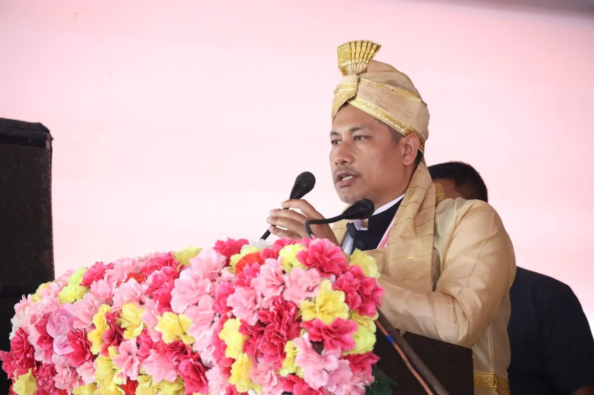  মন্ত্ৰী পীযুষ হাজৰীকা  