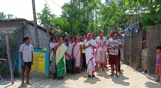অভিযোগকাৰী ৰাইজ  