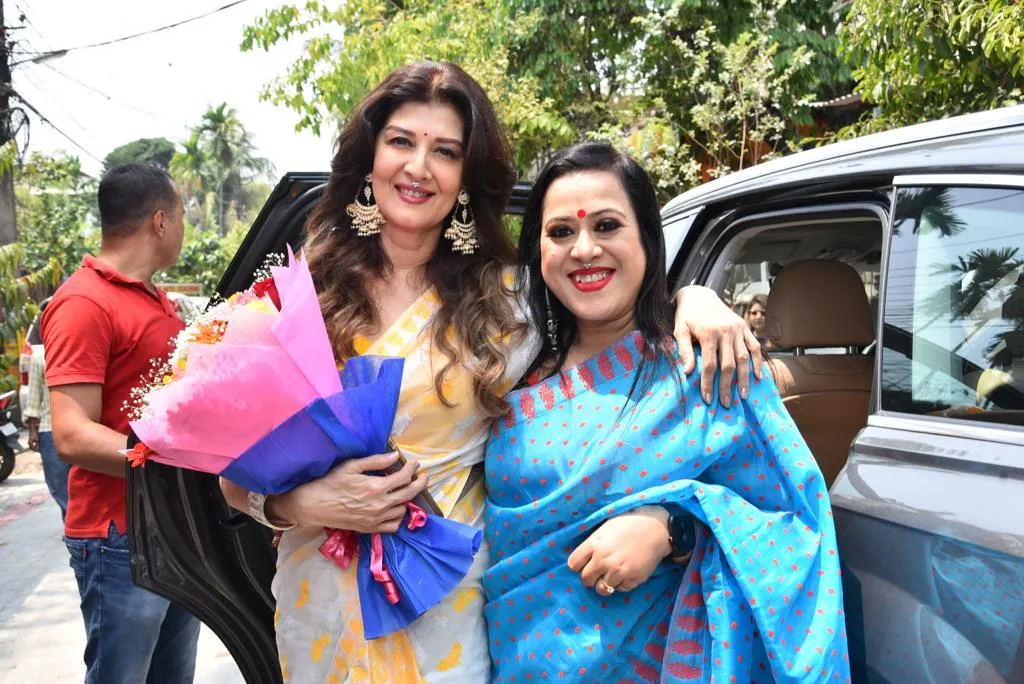 ডিজাইনাৰৰ সৈতে<br />
 সংগীতা বিজলানী  