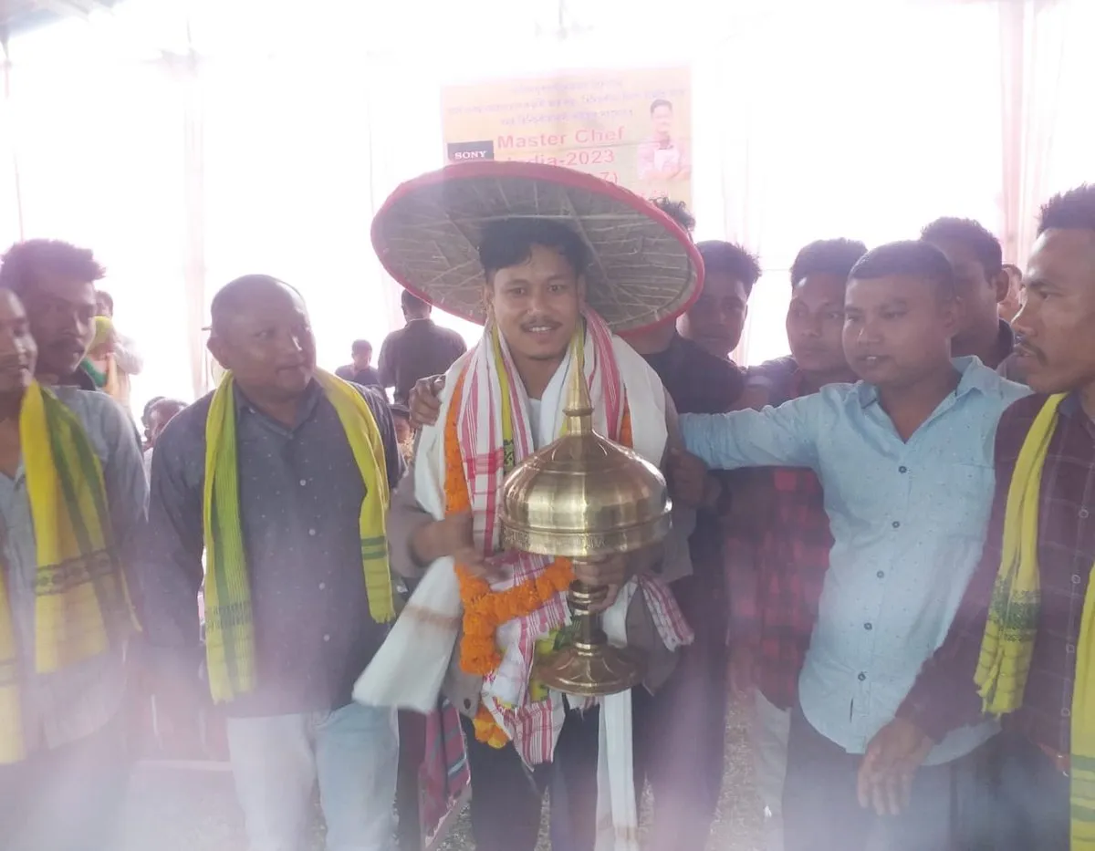 নয়নজ্যোতি শইকীয়াক আদৰণি  