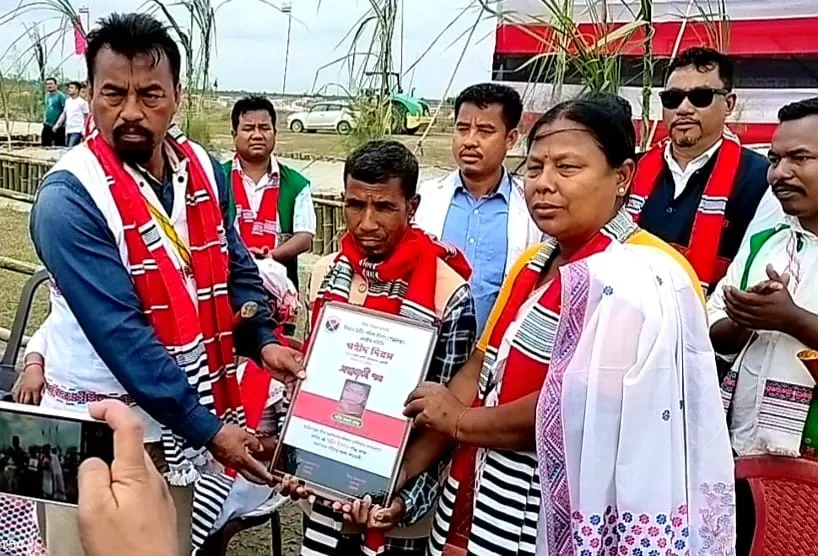 শ্বহীদৰ পৰিয়াল  