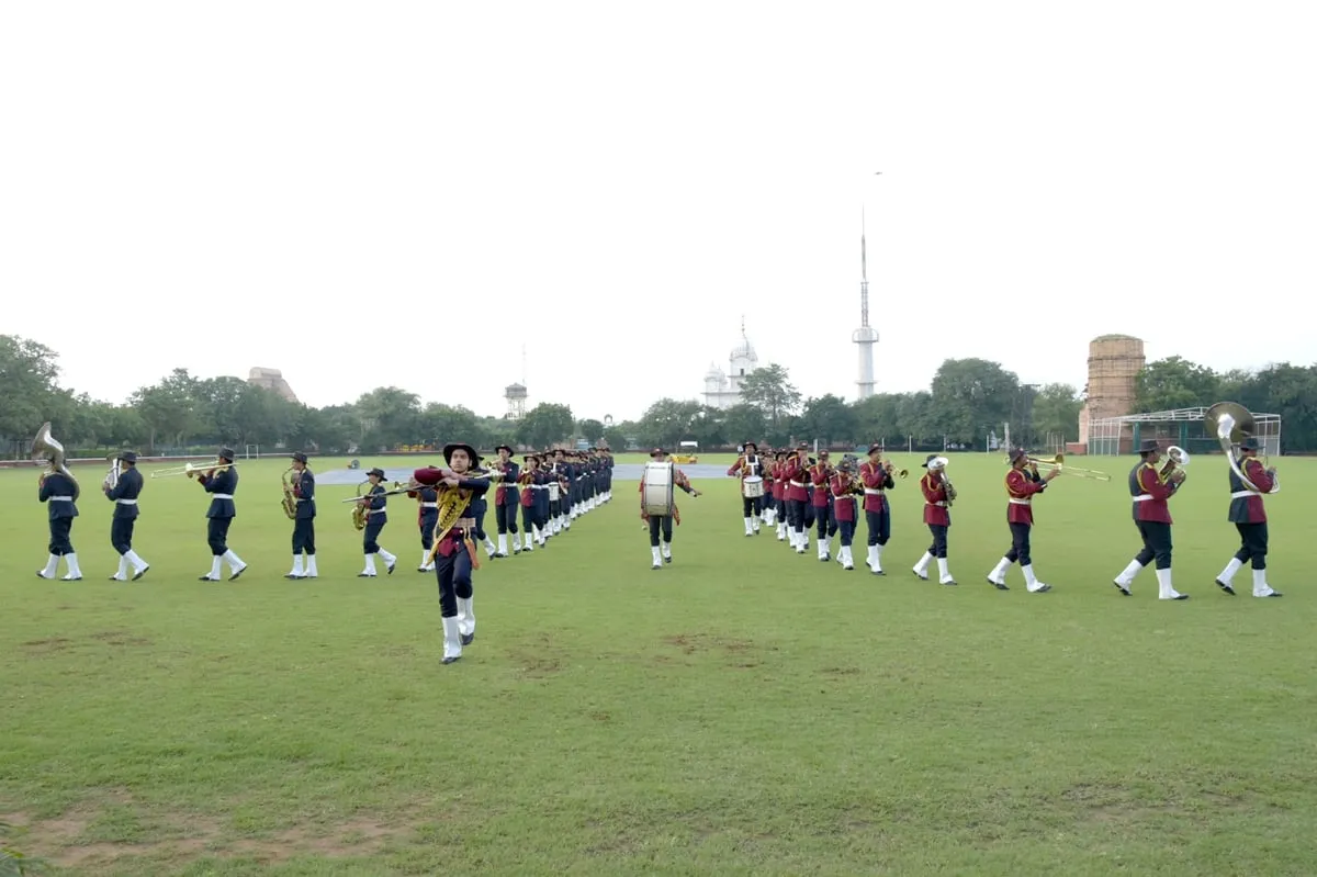 ছাত্ৰ-ছাত্ৰী  
