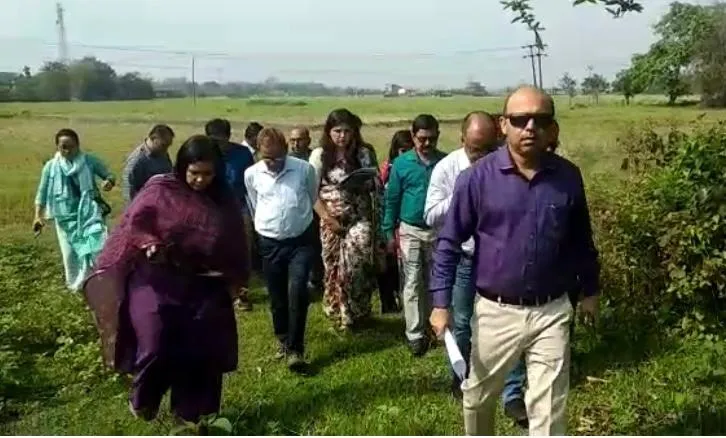 নগাঁৱত কৃষি বিভাগ লোক  