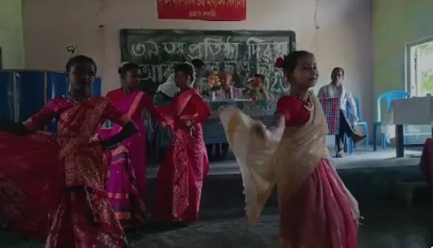 প্ৰতিষ্ঠা দিৱস উদযাপন  