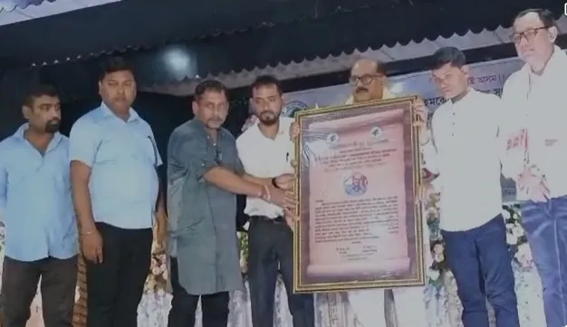 জয়ন্ত বৰুৱাক সম্বৰ্ধনা  