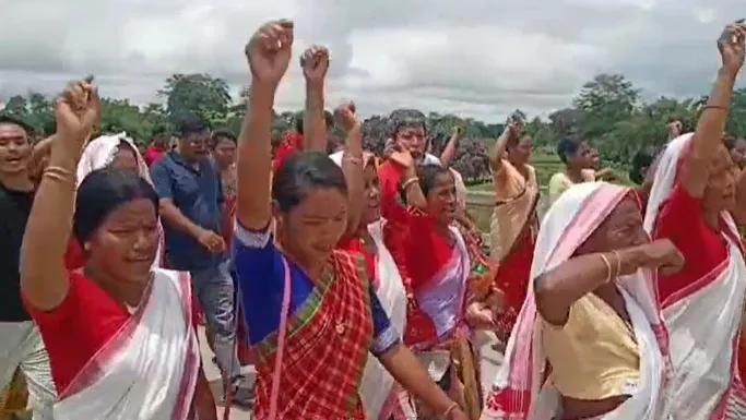 প্ৰতিবাদ  