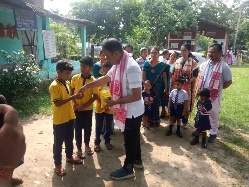 চকলেট বিতৰণ  