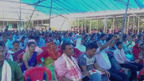ছাত্ৰ-ছাত্ৰীক সম্বৰ্দ্ধনা  