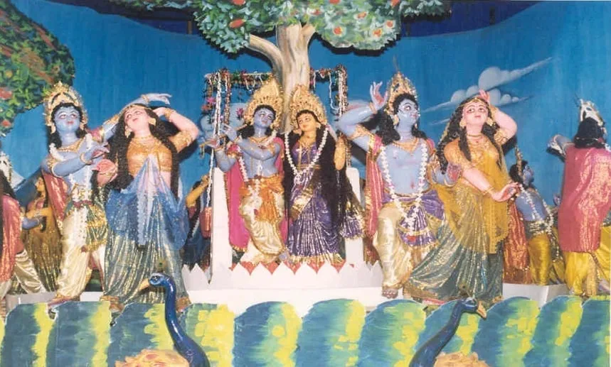 নলবাৰীৰ মৃণ্ময় মূৰ্তিৰ ৰাস  