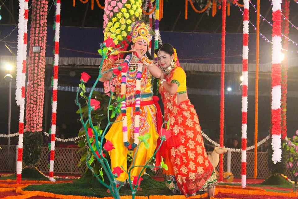 বিশ্বনাথৰ ৰে'ল গেটৰ ৰাসৰ নয়নাভিৰাম দৃশ্য  