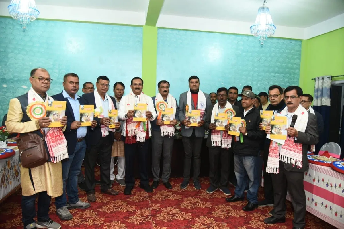 মুখপত্ৰ 'মুৰুলী' উন্মোচনৰ দৃশ্য  