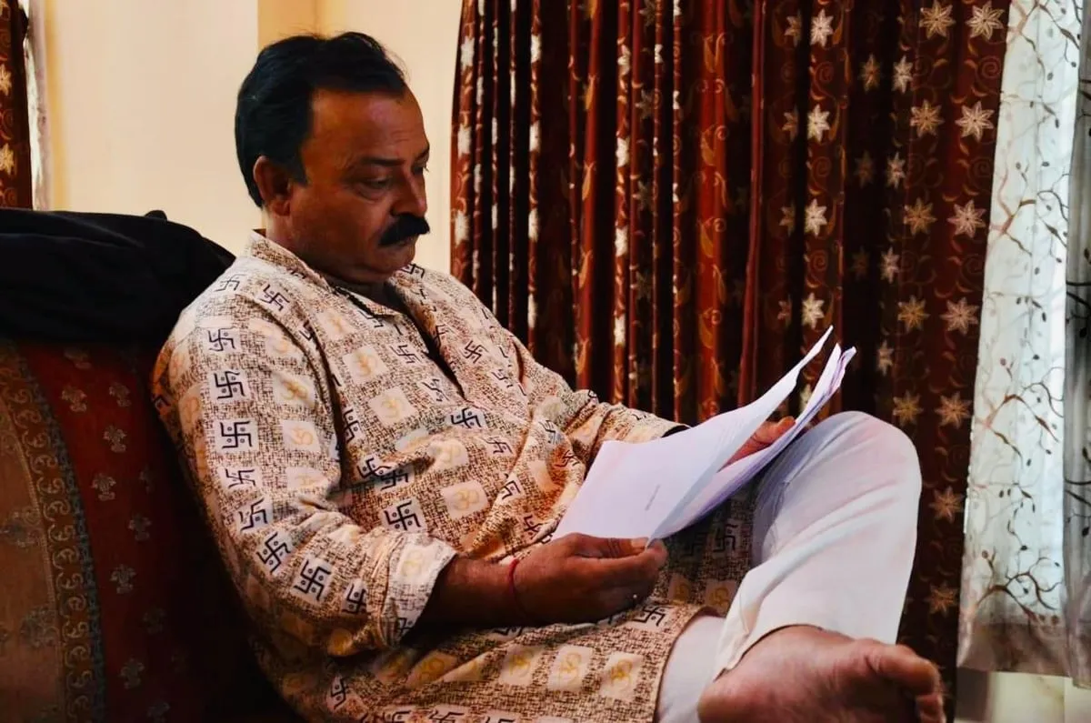 বঁটা প্ৰাপক পংকজ গোস্বামী  
