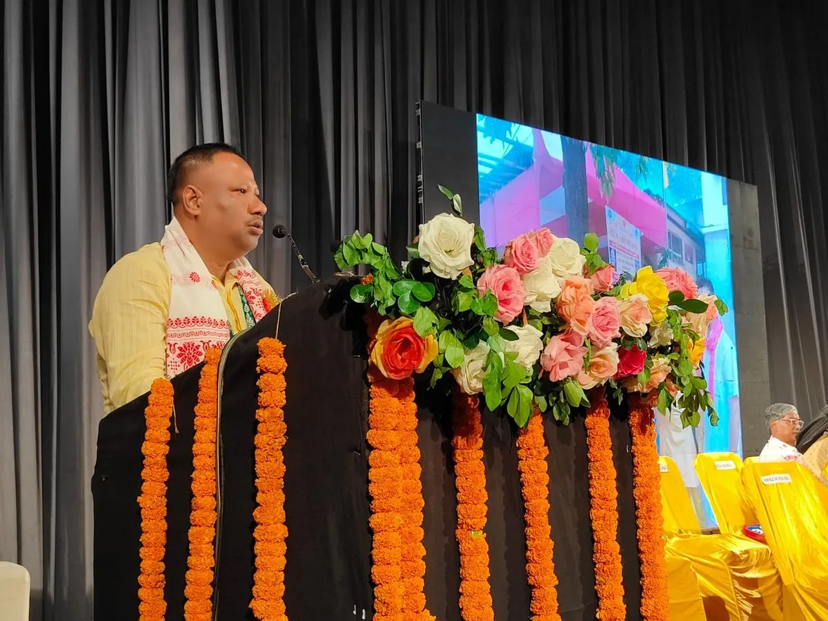 আলোচক ড০ শান্তনু শৰ্মা  