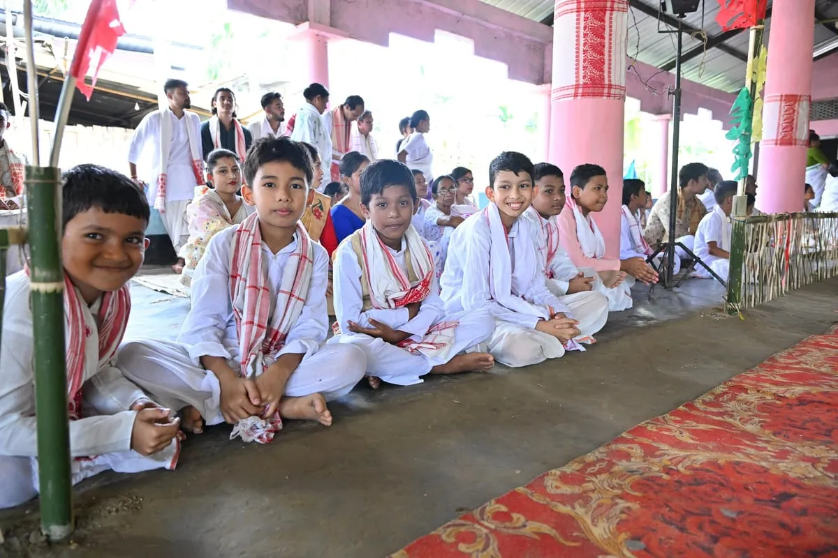 কণ কণ শিশুসকলৰ এক দৃশ্য  