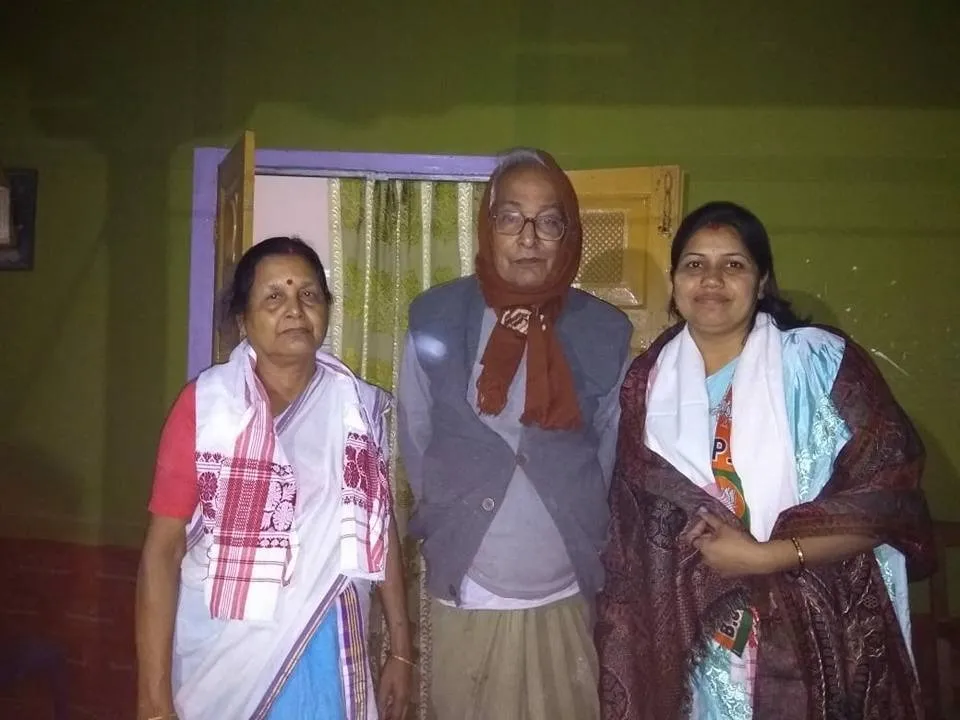 নৈতিকতাৰ শিক্ষা পাইছিল তেওঁ পিতৃ-মাতৃৰ পৰা।  