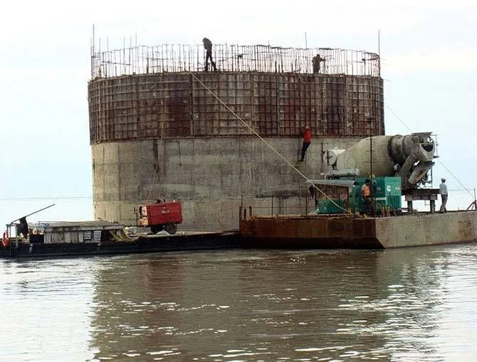২০০২চনৰ পৰাহে আৰম্ভ হৈছিল বগীবিল দলঙৰ কাম।  